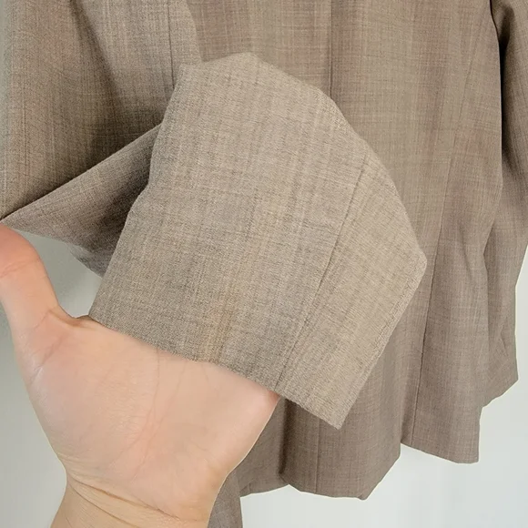 Lands' End Tan Blazer Suit Jacket Career Size 10P Uniform Coat 2 button - Picture 6 of 8
